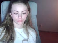 Hi My name is Aria and I am happy to meet you I am a nice sweet girl next door you always dreamt to meet and spend time with You will find me surprisingly interesting and we will always have new subjects to discuss ! Welcome to my room!