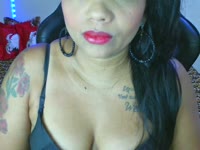 adoro provocar, te despir com prazer, adoro exibir meus peitos grandes, minha bunda grande e minha buceta... adoro conversar e te conhecer profundamente! Quero ser sua namoradinha e realizar seus desejos e fetiches....