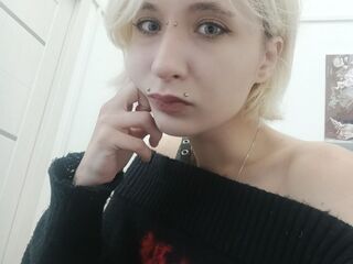 nude webcamgirl ElskaMoore
