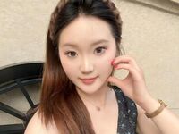 nude webcamgirl pic EmmaWei