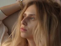 camgirl photo KiraBen
