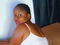 nude webcamgirl KiraDon