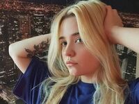 free live webcam video MonnieMoniz