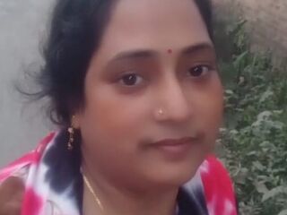 webcam girl chatroom RiyaSen