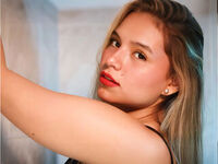 hot strip tease web cam SusieJohns