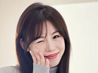 shaved pussy cam LilyWise