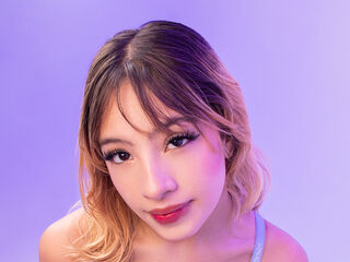 naughty webcamgirl AlannaMilan
