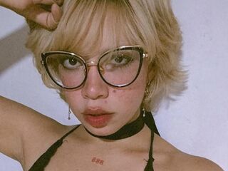 babe AmelieMari