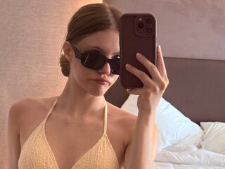 adultcam pic AureliaThorn