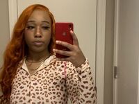 camgirl masturbating with dildo BambiiBratt