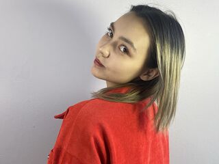 girl webcam show BellaWaves