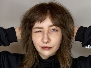 naked girl with cam BettieGiernoth