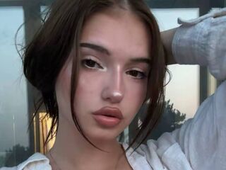 chat room live show CarlosRayna