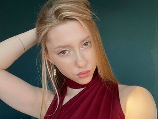 hot cam whore CarylonBenzer
