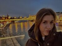 hot cam girl spreading pussy CaylinGarczynski