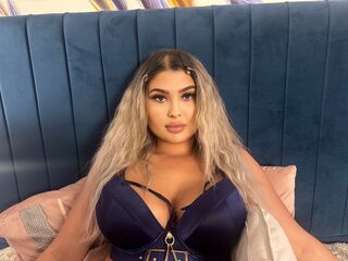 cam girl fingering pussy ChloeBellamie