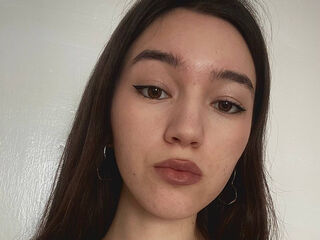 naughty cam girl fingering shaved pussy DayleShibuya