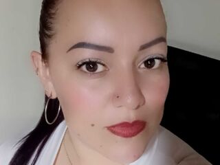 bedroom live cam DinaCarls