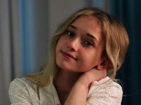 cam girl chatroom DorisCounsell