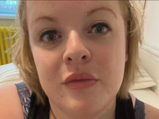 kinky video chat performer EllaConway