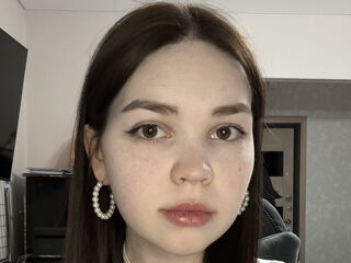 spy web cam EmiliRoyzi