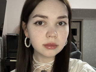 cam girl playing with vibrator EmilyCarler
