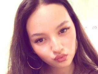 cam girl fingering pussy FatimahAmargo