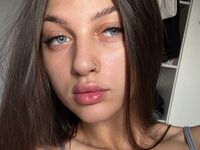 naked webcam girl photo FionaHey