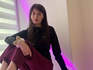naughty camgirl masturbating with vibrator GaryMcGee