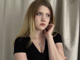 camslut spreading pussy GemmaCiliberto