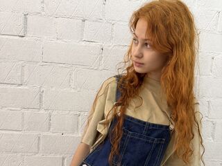 camwhore masturbating with sextoy HeidyMichaelsen