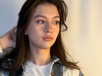 sexy webcamgirl HermilaKegerries