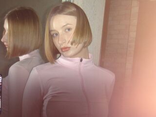 hot naked webcam girl IngraKate