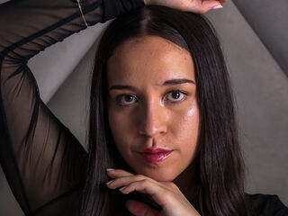 nude camgirl photo IrysMontiel