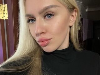 camgirl masturbating JudiJadore