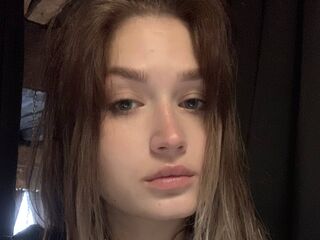 webcam girl JulieannGomaz