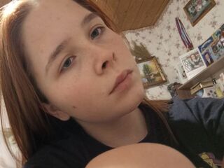 naughty camgirl masturbating with vibrator KailaBergh