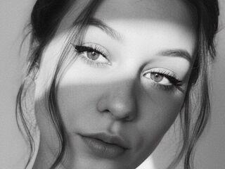 cam girl chatroom KalynBrazile