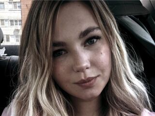 naked girl with webcam masturbating with vibrator KandyWeiss