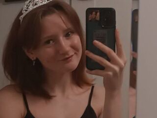 beautiful girlcam KellyAllison