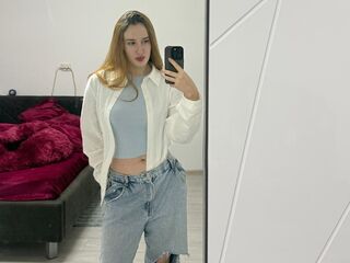 naked camgirl masturbating with dildo KellyLynn