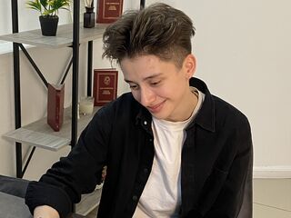 masturbating webcamgirl KimberlieFrancke