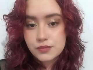 cam strip tease KithyBonnie