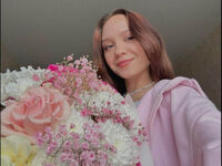 nude webcamgirl LashondaBinion