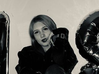 girl topless chat LatishaWolfenden