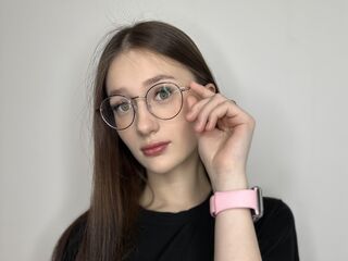 cam girl masturbating with sextoy LatriciaSuet