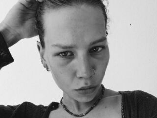 webcam babe chatroom LeeanneYepes
