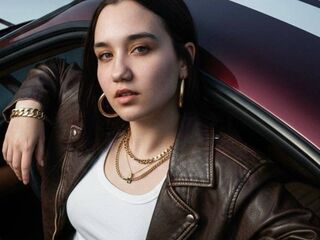 topless webcamgirl LeraMednis