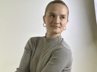 free adult cam LorrianePytko