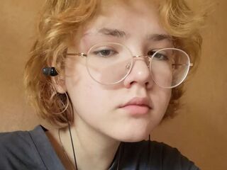 naked camgirl photo LucyRandy